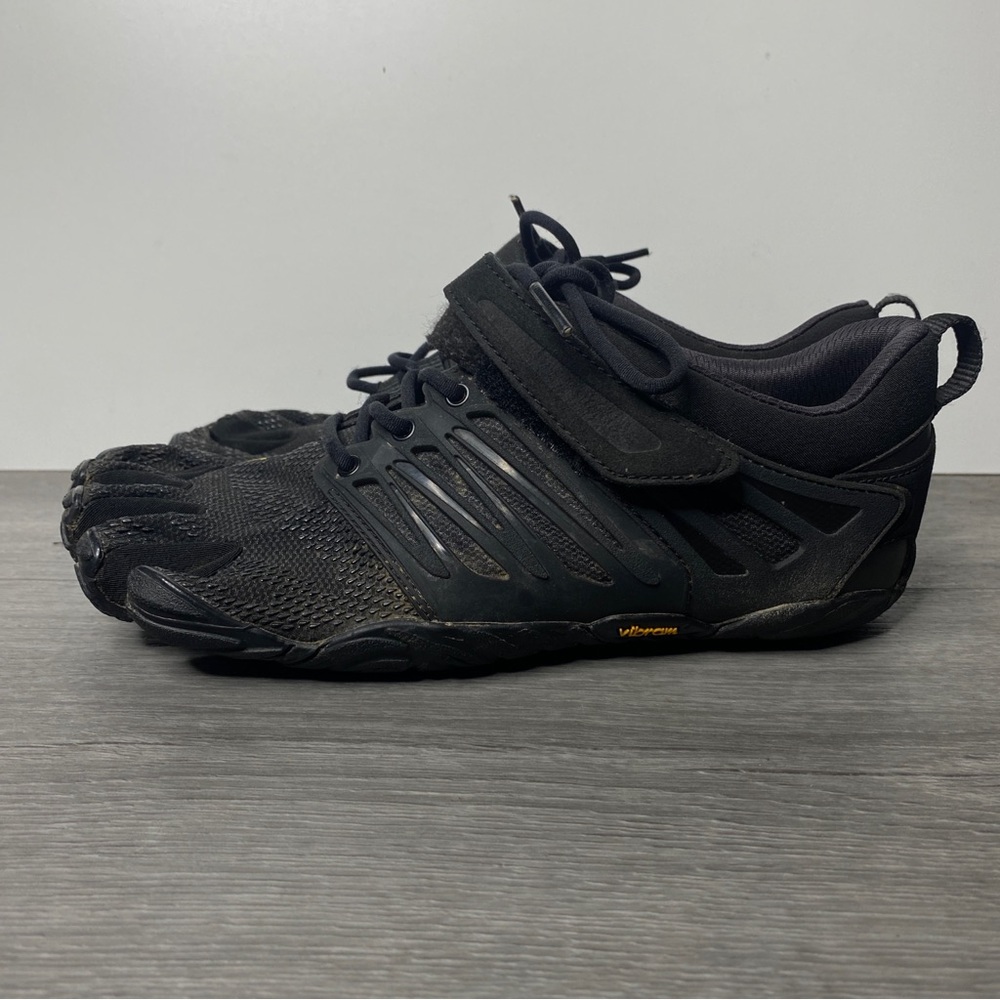 Vibram FiveFingers V-Train 2.0 Shoe 17M6601 Black/Black Men's Size 8 - 8.5
